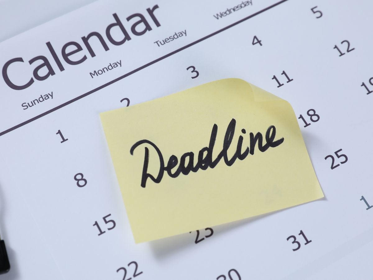 Calendar with a deadline marked